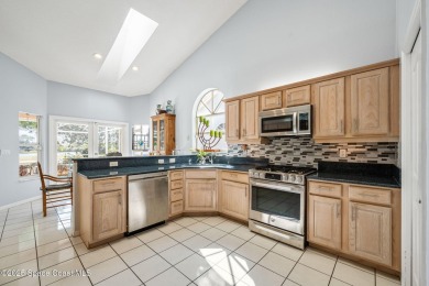 SELLER OFFERING $10,000 TOWARDS BUYER CLOSING COSTS & PREPAIDS on Suntree Country Club in Florida - for sale on GolfHomes.com, golf home, golf lot