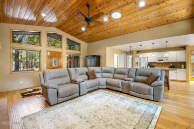 Stunning turnkey-furnished home in Pinetop Lakes with coveted on Pinetop Lakes Country Club in Arizona - for sale on GolfHomes.com, golf home, golf lot