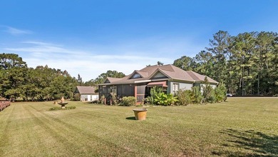 Fabulous home in Rehobeth schools with golf course views on Dothan National Golf Club and Hotel in Alabama - for sale on GolfHomes.com, golf home, golf lot