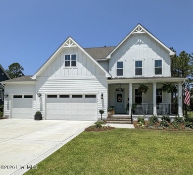 This spacious & elegant home with over 3,100 sf, offer flexible on Mid South Club in North Carolina - for sale on GolfHomes.com, golf home, golf lot