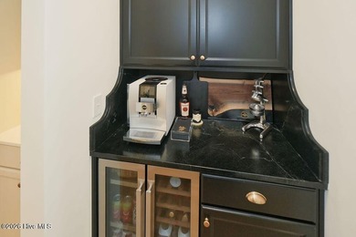 This spacious & elegant home with over 3,100 sf, offer flexible on Mid South Club in North Carolina - for sale on GolfHomes.com, golf home, golf lot