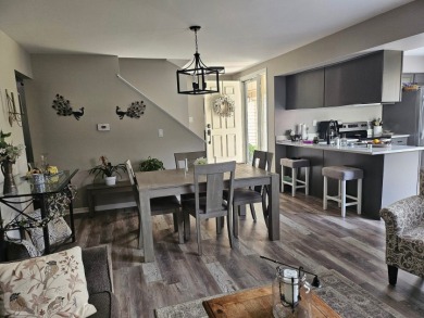 This beautifully decorated and completely renovated townhome is on Heather Ridge Golf Club in Illinois - for sale on GolfHomes.com, golf home, golf lot