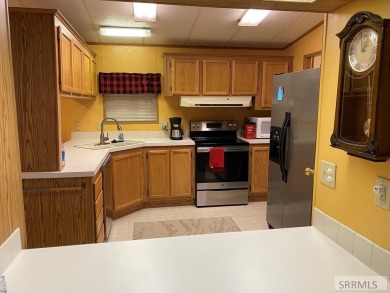 Great property in town, Mackay. 3 bd 2bth manufactured home with on River Park Golf Course and RV Pk in Idaho - for sale on GolfHomes.com, golf home, golf lot