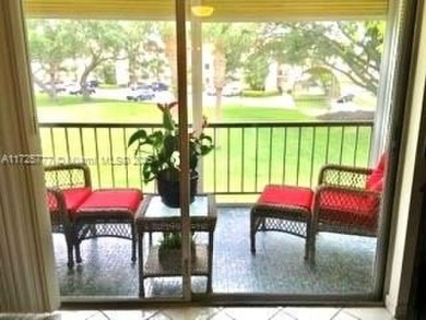 La Creme de la creme!!! Love where you live...this gorgeous two on Hollybrook Golf and Tennis Club  in Florida - for sale on GolfHomes.com, golf home, golf lot
