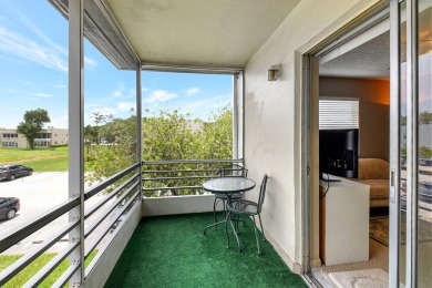 Clean and well maintained 2 Bedroom 2 Bath Condo , move- in on Kings Point Golf -Flanders Way in Florida - for sale on GolfHomes.com, golf home, golf lot