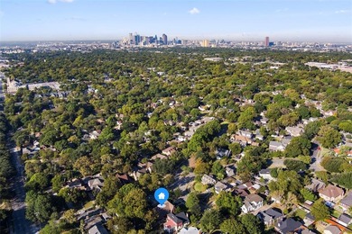 Timeless Tudor in Hollywood Heights-Santa Monica.

Welcome to on Lakewood Country Club in Texas - for sale on GolfHomes.com, golf home, golf lot