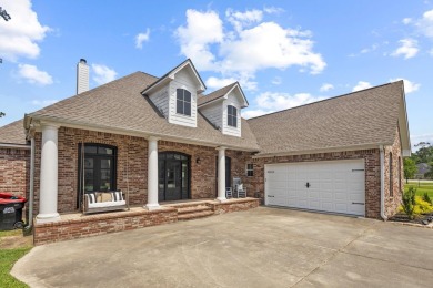 Welcome to your dream home on the green! Talk about a HOLE IN on Idylwild Golf Club in Texas - for sale on GolfHomes.com, golf home, golf lot