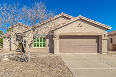 Beautiful 3 bedroom, 2 bathroom approx.. 2,300 sq ft. single on Trilogy Golf Club At Power Ranch in Arizona - for sale on GolfHomes.com, golf home, golf lot