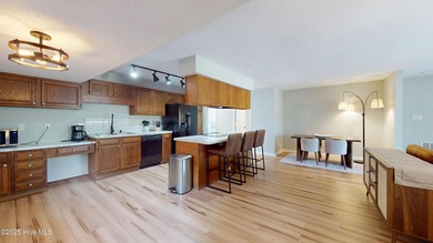 Completely Furnished Golf Front Condo!! This turnkey condo is on Hyland Golf Club in North Carolina - for sale on GolfHomes.com, golf home, golf lot