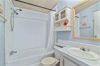 Charming Renovated 3-Bedroom Home Near Manatee Springs!
 on Chiefland Golf and Country Club in Florida - for sale on GolfHomes.com, golf home, golf lot