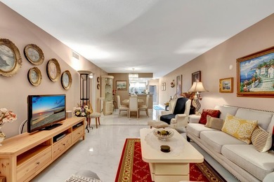 WYNMOOR--SUPER ACTIVE ADULT COMMUNITY! Welcome to Unit D2 on Wynmoor Golf Course in Florida - for sale on GolfHomes.com, golf home, golf lot