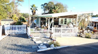 SNOWBIRDS AND HOME OWNERS WELCOME, Deeded Lot, NO LOT RENT on Glen Lakes Country Club in Florida - for sale on GolfHomes.com, golf home, golf lot