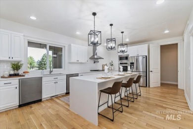 Spacious home on over a 1/2 acre lot in the sought-after Legacy on Eagle Legacy Golf Course in Idaho - for sale on GolfHomes.com, golf home, golf lot