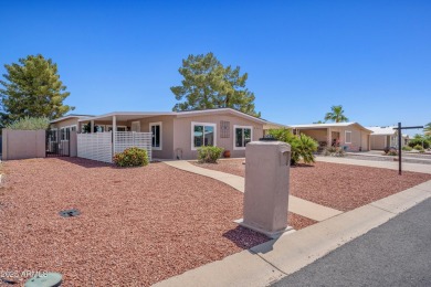 Welcome to resort-style living in the heart of of the highly on Sun Lakes Country Club in Arizona - for sale on GolfHomes.com, golf home, golf lot