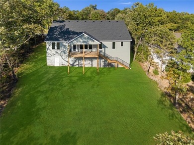 Welcome to 31 Cullen Hills Drive--a stunning 3-bedroom + office on Bella Vista Country Club - Scottsdale in Arkansas - for sale on GolfHomes.com, golf home, golf lot