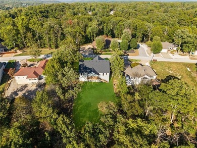 Welcome to 31 Cullen Hills Drive--a stunning 3-bedroom + office on Bella Vista Country Club - Scottsdale in Arkansas - for sale on GolfHomes.com, golf home, golf lot