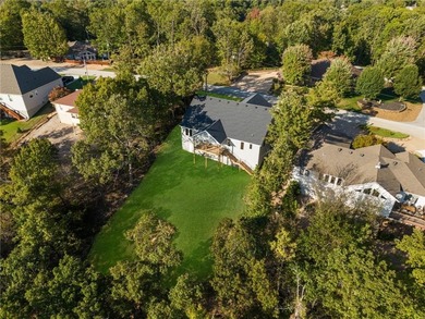 Welcome to 31 Cullen Hills Drive--a stunning 3-bedroom + office on Bella Vista Country Club - Scottsdale in Arkansas - for sale on GolfHomes.com, golf home, golf lot