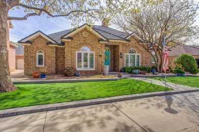 Welcome to a comfortable, quiet retreat in the most charming on LakeRidge Country Club in Texas - for sale on GolfHomes.com, golf home, golf lot