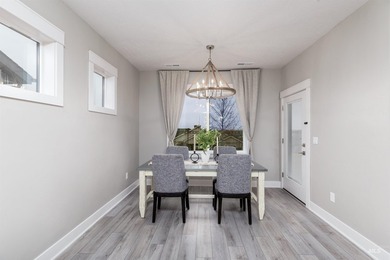 Welcome to your home with a view! This beautiful 3 bed, 2 bath on Hunters Point Golf Club in Idaho - for sale on GolfHomes.com, golf home, golf lot