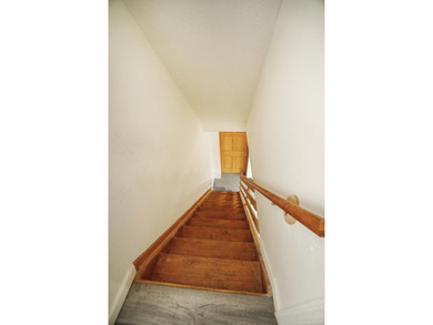 Welcome to this charming 4 bedroom, 3.5 bath home nestled in on Hidden Valley Golf Club in Indiana - for sale on GolfHomes.com, golf home, golf lot