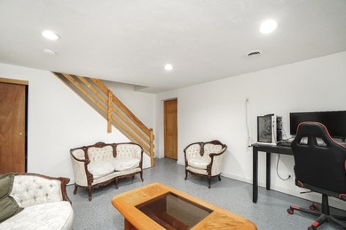 Welcome to this charming 4 bedroom, 3.5 bath home nestled in on Hidden Valley Golf Club in Indiana - for sale on GolfHomes.com, golf home, golf lot