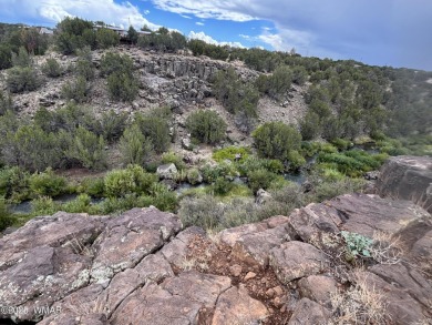Welcome home to this great lot to start fresh and build your on Silver Creek Golf Club in Arizona - for sale on GolfHomes.com, golf home, golf lot