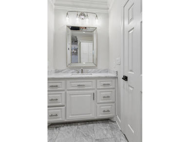 Spacious family home! Step into beautifully designed family on Cypress Lakes Golf and Country Club in Alabama - for sale on GolfHomes.com, golf home, golf lot