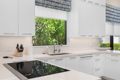 Immaculate, completely renovated MOVE IN READY 3 bedrooms with 3 on Addison Reserve in Florida - for sale on GolfHomes.com, golf home, golf lot