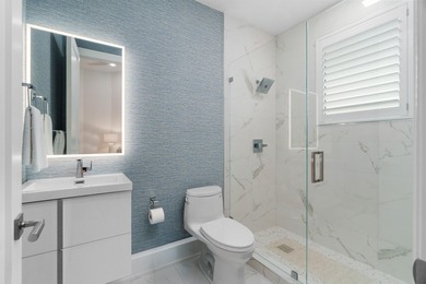 Immaculate, completely renovated MOVE IN READY 3 bedrooms with 3 on Addison Reserve in Florida - for sale on GolfHomes.com, golf home, golf lot