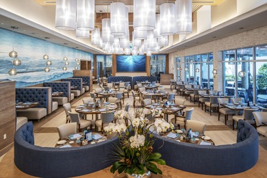 Immaculate, completely renovated MOVE IN READY 3 bedrooms with 3 on Addison Reserve in Florida - for sale on GolfHomes.com, golf home, golf lot