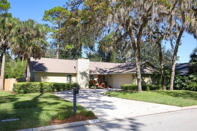 Creampuff! Come and get this perfect home in the heart of on Sweetwater Country Club in Florida - for sale on GolfHomes.com, golf home, golf lot