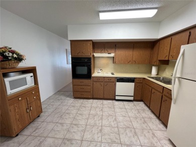 Come see this 1400 sq ft 2/Bed 2/Bath fully furnished condo in on On Top Of The World Golf Course in Florida - for sale on GolfHomes.com, golf home, golf lot