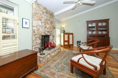 Creampuff! Come and get this perfect home in the heart of on Sweetwater Country Club in Florida - for sale on GolfHomes.com, golf home, golf lot