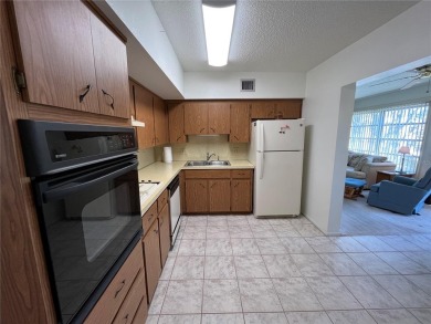 Come see this 1400 sq ft 2/Bed 2/Bath fully furnished condo in on On Top Of The World Golf Course in Florida - for sale on GolfHomes.com, golf home, golf lot