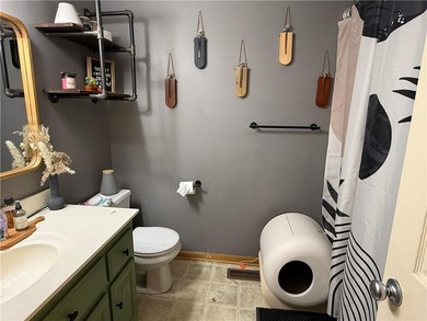 Welcome to this wonderful home in the desirable Harborview on Paradise Pointe Golf Complex in Missouri - for sale on GolfHomes.com, golf home, golf lot