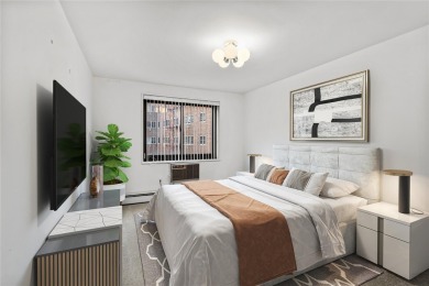 Commuter's Dream! 2 bedrooms, 2 bathrooms with terrace with on Scarsdale Golf Club in New York - for sale on GolfHomes.com, golf home, golf lot