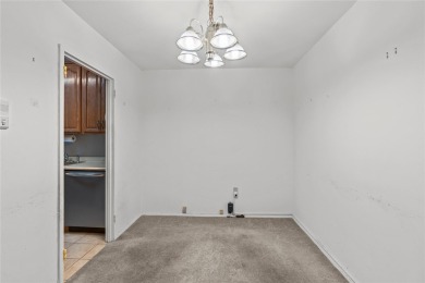 Commuter's Dream! 2 bedrooms, 2 bathrooms with terrace with on Scarsdale Golf Club in New York - for sale on GolfHomes.com, golf home, golf lot