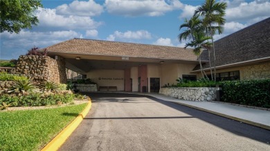 2/2 condo in Sunrise lakes Phase 4. This unit is situated in a on Sunrise Lakes Phase IV Golf Course in Florida - for sale on GolfHomes.com, golf home, golf lot