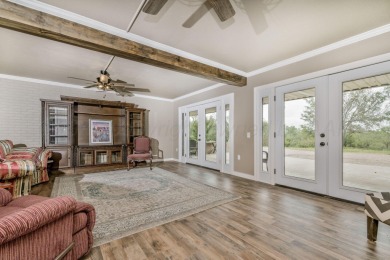 Peaceful retreat surrounded by trees and wildlife! Quaint 2 bed on Clarendon Country Club in Texas - for sale on GolfHomes.com, golf home, golf lot