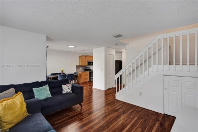 Charming Townhouse Style Condo in the Heart of Kendale Lakes! on Miccosukee Golf and Country Club in Florida - for sale on GolfHomes.com, golf home, golf lot