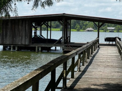 This 3 bedroom 2 bath brick home is located within walking on Lake Bruin Golf and Country Club in Louisiana - for sale on GolfHomes.com, golf home, golf lot