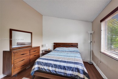 Charming Townhouse Style Condo in the Heart of Kendale Lakes! on Miccosukee Golf and Country Club in Florida - for sale on GolfHomes.com, golf home, golf lot