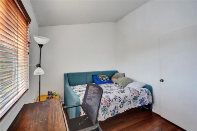 Charming Townhouse Style Condo in the Heart of Kendale Lakes! on Miccosukee Golf and Country Club in Florida - for sale on GolfHomes.com, golf home, golf lot