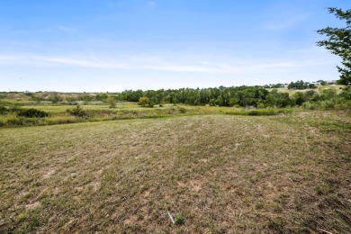 3 bedroom, 2 bath, 2-car garage home situated on nearly 3 acres on Clarendon Country Club in Texas - for sale on GolfHomes.com, golf home, golf lot