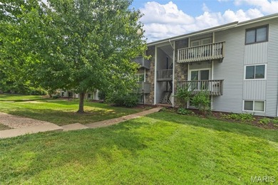 Welcome to this ground-floor one-bedroom, one-bath condo in on Lake Saint Louis Par 3 in Missouri - for sale on GolfHomes.com, golf home, golf lot