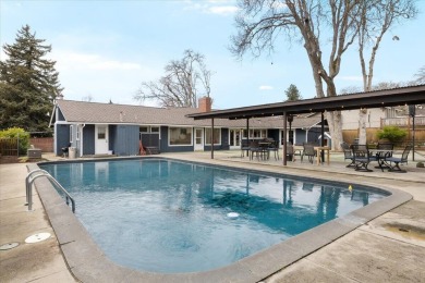 Welcome to this beautifully remodeled 4bd, 3.5 ba. single level on Rogue Valley Country Club in Oregon - for sale on GolfHomes.com, golf home, golf lot