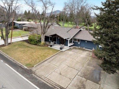 Welcome to this beautifully remodeled 4bd, 3.5 ba. single level on Rogue Valley Country Club in Oregon - for sale on GolfHomes.com, golf home, golf lot