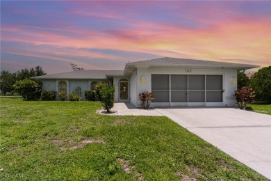 Charming 3-Bed, 2-Bath Home in Desirable Location Welcome to on El Rio Golf Course and Club in Florida - for sale on GolfHomes.com, golf home, golf lot