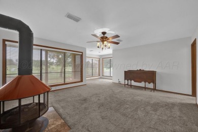 Welcome to this adorable home nestled in the Tascosa Country on Tascosa Country Club in Texas - for sale on GolfHomes.com, golf home, golf lot