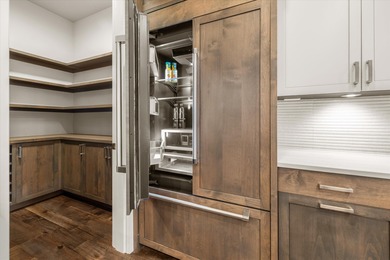 Tucked on a quiet cul-de-sac with expansive high-desert views on  in Oregon - for sale on GolfHomes.com, golf home, golf lot